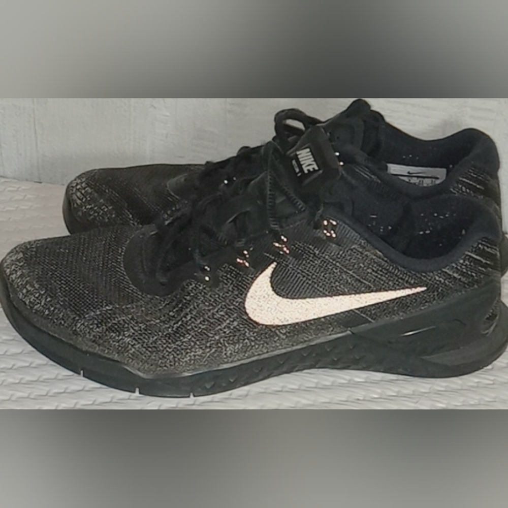 SIZE 7 Nike Metcon